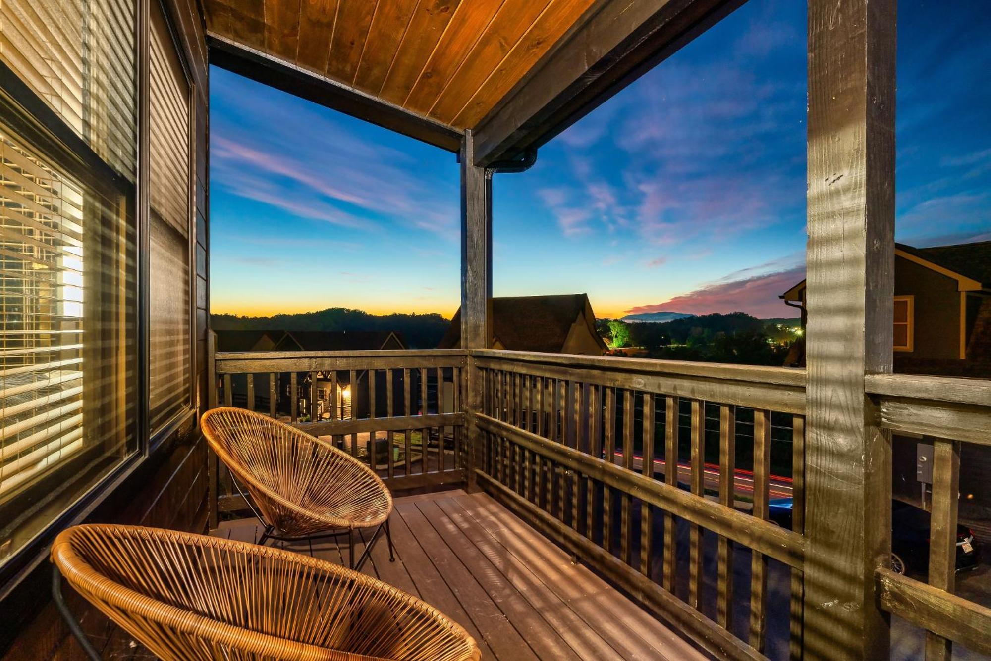 Misty Mountain Morning Hotel Sevierville Bagian luar foto
